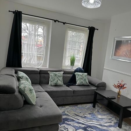 2 Bedroom Flat, 2 Minutes Walk To Bethnalgreen Station, Central London Eksteriør billede